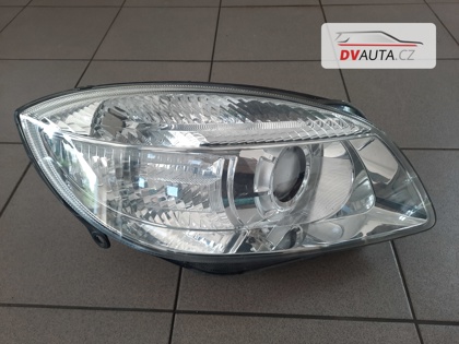 Pravé přední světlo na škoda Fabia II